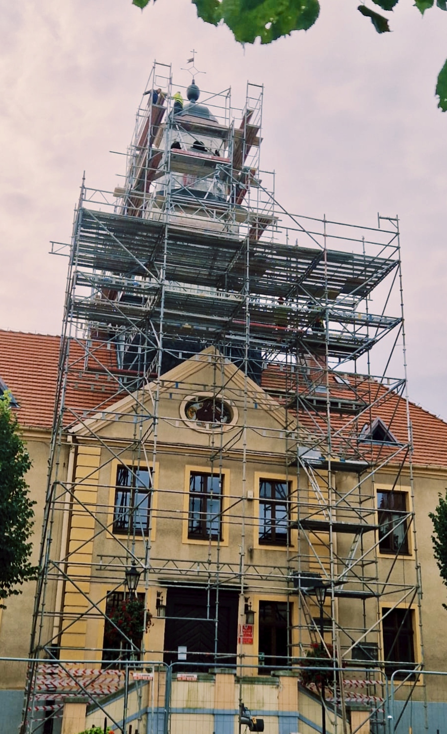 QUADRIGA Rusztowania Szczecin — bezpieczne systemy rusztowań budowlanych
